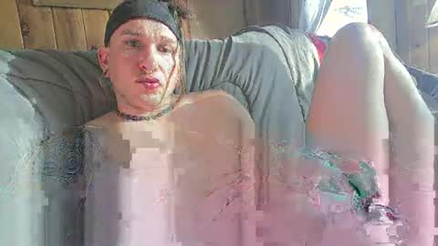 Snapshot of demelzabehr chatting on 2, 3, 2025 Frankie online show from 2, 3, 2025