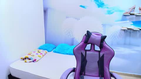 DEMI online show from 1, 4, 2026