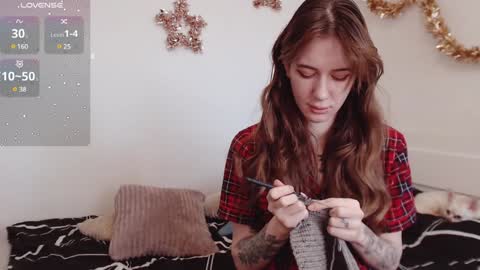 Snapshot of demiamour chatting on 31, 12, 2024 Demi. not your babybabebb and other shit online show from 31, 12, 2024