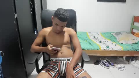 Snapshot of demol_latin chatting on 6, 12, 2024 MASTER DAV online show from 6, 12, 2024