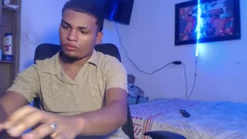 Snapshot of demol_latin chatting on 14, 11, 2025 MASTER DAV online show from 14, 11, 2025