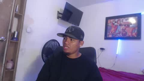 Snapshot of demol_latin chatting on 15, 12, 2025 MASTER DAV online show from 15, 12, 2025