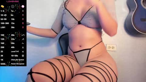 instagram zatania69 online show from 28, 12, 2024