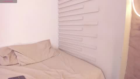 Snapshot of demy_ruiz chatting on 24, 2, 2025 demy_ruiz online show from 24, 2, 2025