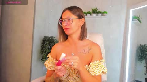 Snapshot of denise_halle chatting on 15, 9, 2025 Elina online show from 15, 9, 2025