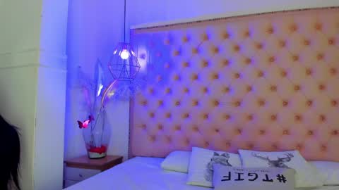 denisse_logan online show from 9, 4, 2026