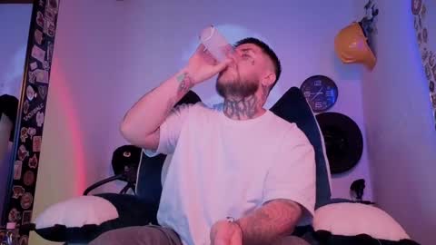 Snapshot of denjig chatting on 12, 9, 2025 Oliver online show from 12, 9, 2025