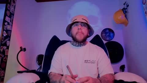 Snapshot of denjig chatting on 16, 9, 2025 Oliver online show from 16, 9, 2025