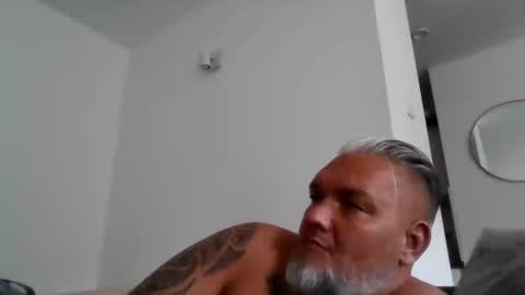 Snapshot of dennis12091084 chatting on 2, 8, 2026 dennis12091084 online show from 2, 8, 2026