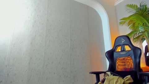 Snapshot of dennis_cox_ chatting on 21, 1, 2025 dennis_cox_ online show from 21, 1, 2025