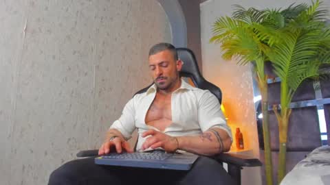 Snapshot of dennis_cox_ chatting on 4, 2, 2025 dennis_cox_ online show from 4, 2, 2025