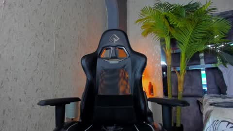 Snapshot of dennis_cox_ chatting on 4, 2, 2025 dennis_cox_ online show from 4, 2, 2025