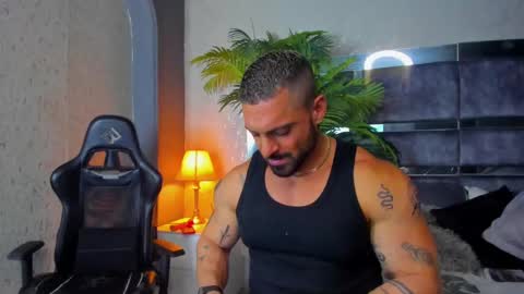 Snapshot of dennis_cox_ chatting on 10, 2, 2025 dennis_cox_ online show from 10, 2, 2025