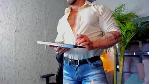 Snapshot of dennis_cox_ chatting on 14, 2, 2025 dennis_cox_ online show from 14, 2, 2025