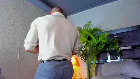 Snapshot of dennis_cox_ chatting on 15, 2, 2025 dennis_cox_ online show from 15, 2, 2025