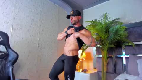 Snapshot of dennis_cox_ chatting on 10, 3, 2025 dennis_cox_ online show from 10, 3, 2025