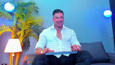 Snapshot of dennis_cox_ chatting on 8, 10, 2025 dennis_cox_ online show from 8, 10, 2025