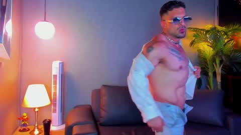 Snapshot of dennis_cox_ chatting on 18, 10, 2025 dennis_cox_ online show from 18, 10, 2025