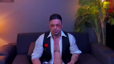 Snapshot of dennis_cox_ chatting on 30, 10, 2025 dennis_cox_ online show from 30, 10, 2025