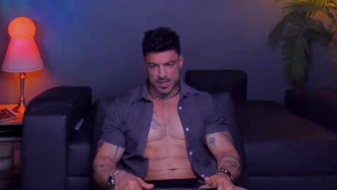 Snapshot of dennis_cox_ chatting on 10, 11, 2025 dennis_cox_ online show from 10, 11, 2025