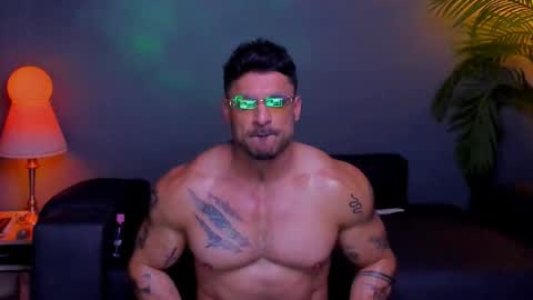 Snapshot of dennis_cox_ chatting on 12, 11, 2025 dennis_cox_ online show from 12, 11, 2025