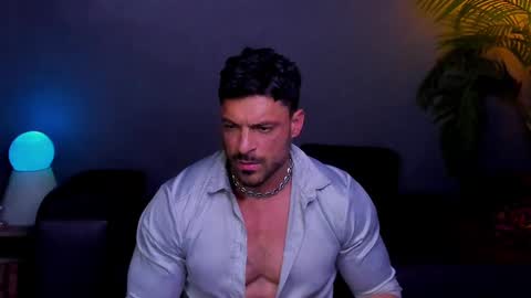 Snapshot of dennis_cox_ chatting on 16, 11, 2025 dennis_cox_ online show from 16, 11, 2025