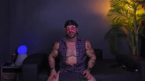 Snapshot of dennis_cox_ chatting on 24, 11, 2025 dennis_cox_ online show from 24, 11, 2025