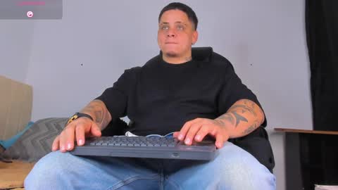 dennis munera online show from 9, 10, 2025