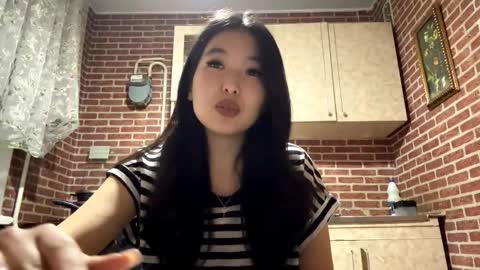 Snapshot of denysebernacchi chatting on 29, 10, 2025 Emma online show from 29, 10, 2025