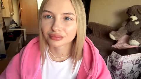 Vi  Victoria online show from 25, 10, 2025