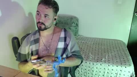 Dereck Mills3 online show from 15, 3, 2026