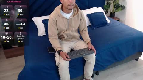 Dereck Myers online show from 8, 1, 2025