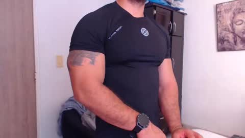 Derek online show from 28, 2, 2025