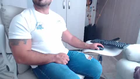 Snapshot of derek_group chatting on 20, 6, 2026 Derek online show from 20, 6, 2026