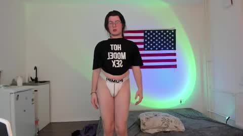 Derek online show from 1, 12, 2025