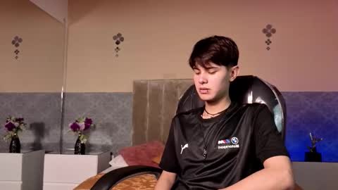 derek_sinn online show from 11, 2, 2026