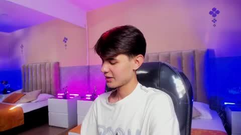 derek_sinn online show from 11, 4, 2026