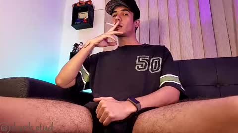 Derek independent model  online show from 13, 10, 2025