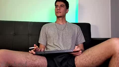 Derek independent model  online show from 16, 12, 2025