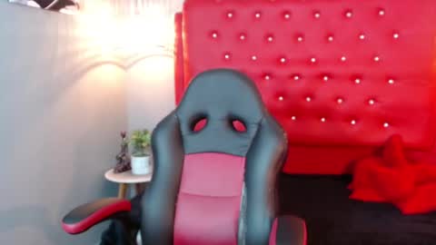 Snapshot of designturbate chatting on 16, 12, 2024 Designturbate online show from 16, 12, 2024