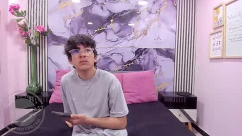 Snapshot of desire_ecstasy chatting on 13, 10, 2025 desire_ecstasy online show from 13, 10, 2025