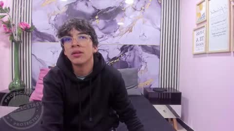 Snapshot of desire_ecstasy chatting on 14, 10, 2025 desire_ecstasy online show from 14, 10, 2025