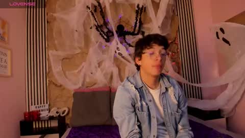 Snapshot of desire_ecstasy chatting on 24, 10, 2025 desire_ecstasy online show from 24, 10, 2025