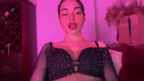 Petitee Desiree online show from 18, 4, 2026
