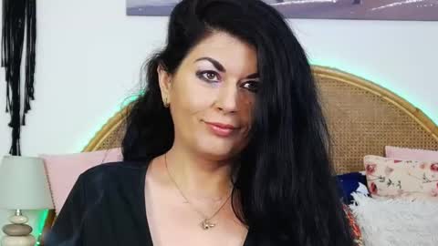 HellenMoon online show from 14, 1, 2025