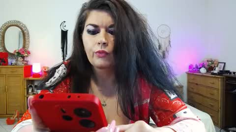 HellenMoon online show from 11, 3, 2026