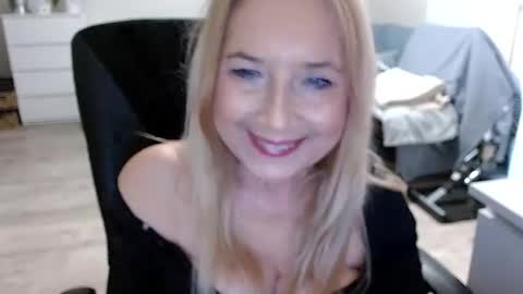 S O F I A online show from 10, 12, 2024