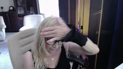Snapshot of desiresofia chatting on 26, 6, 2026 S O F I A online show from 26, 6, 2026