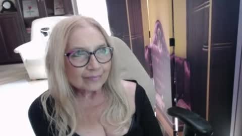 Snapshot of desiresofia chatting on 15, 7, 2026 S O F I A online show from 15, 7, 2026