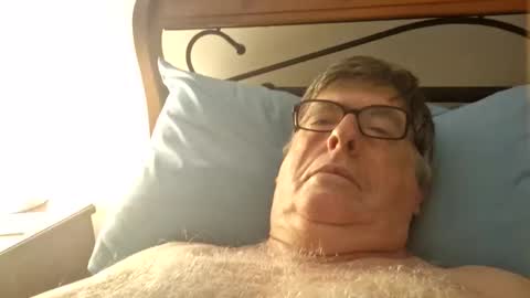 Desmon1958 online show from 19, 4, 2026